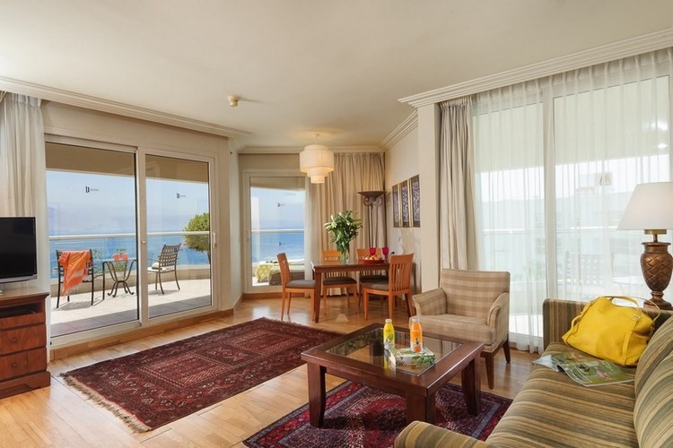 Honeymoon suite