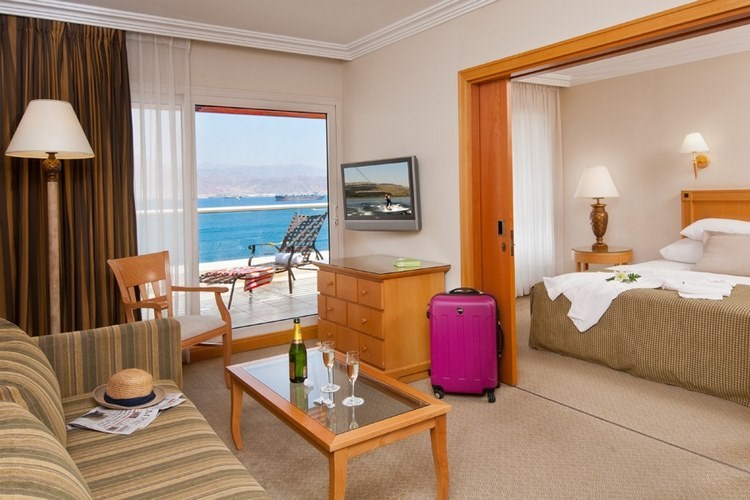 Royal suite jacuzzi