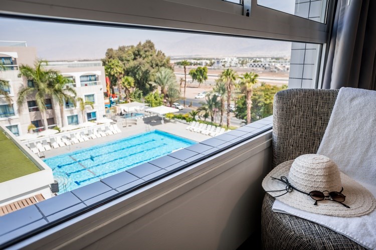Suites Overlooking the Swimming Pool