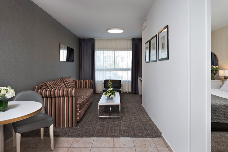 Suites Overlooking the Swimming Pool