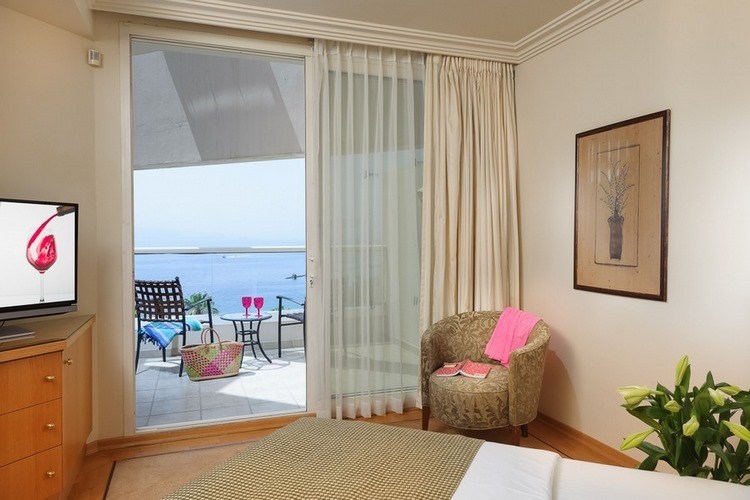 Honeymoon suite