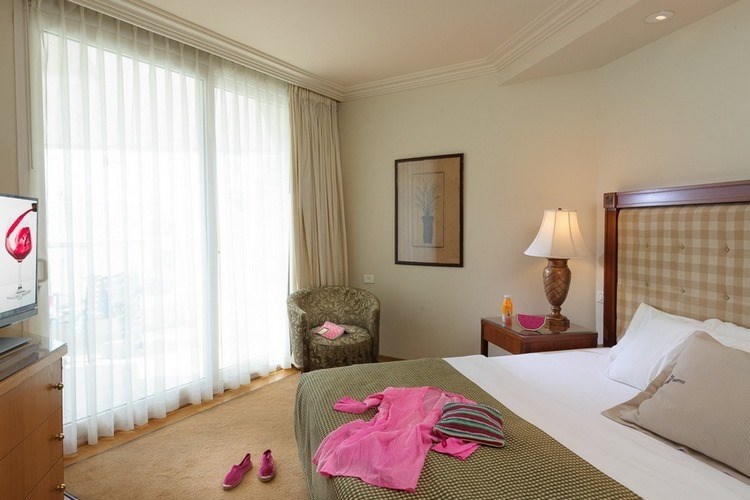 Honeymoon suite