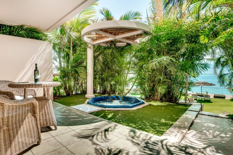 Garden suite