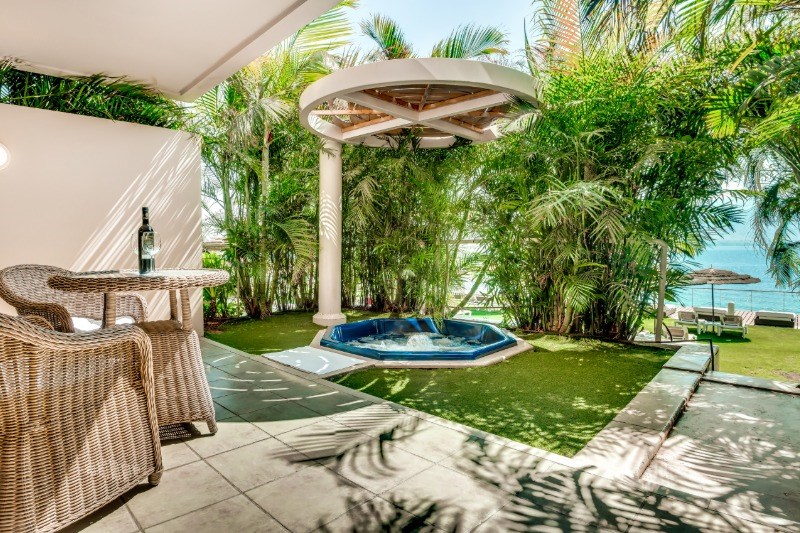 Garden suite