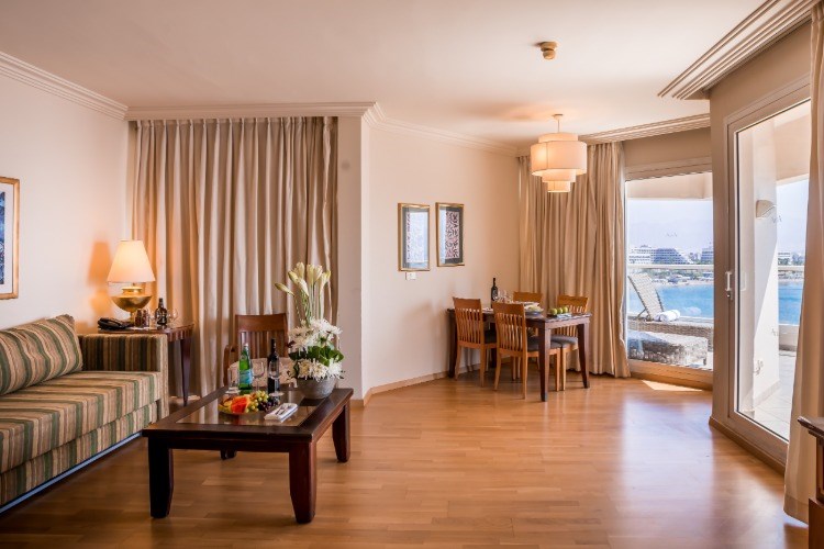 aria-honemoon-suite-